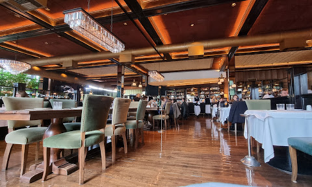 Este conocido restaurante, ubicado en la Costanera porteña, es frecuentado por celebridades e influencers. Este conocido restaurante, ubicado en la Costanera porteña, es frecuentado por celebridades e influencers.