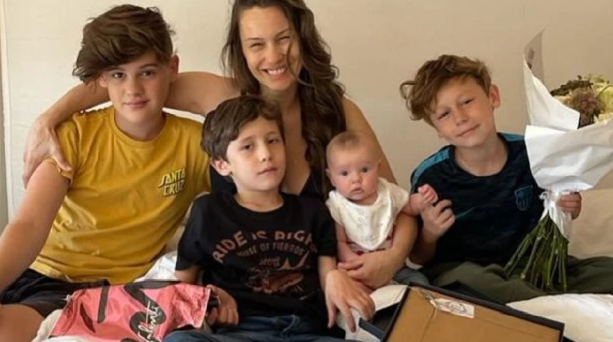 Pampita aprovechó sus redes sociales para compartir tiernas y emotivas imágenes de la celebración.