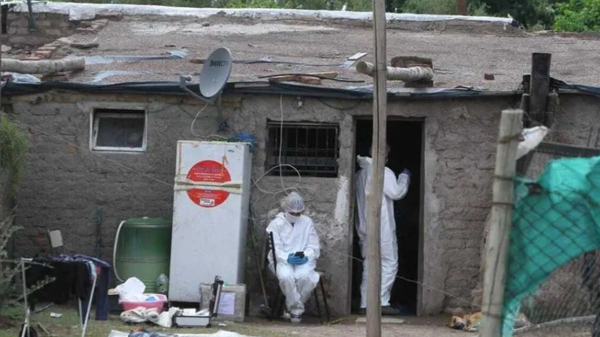 Al arribar al lugar el personal policial y médico se constató que en la vivienda había un hombre muerto