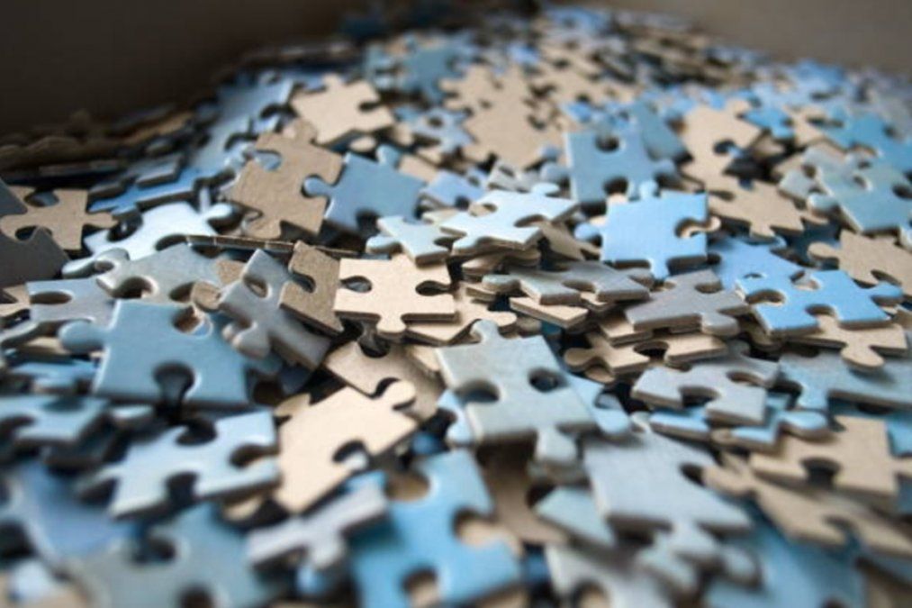 Parte por parte. Con paciencia, pero fundamentalmente con estrategia.