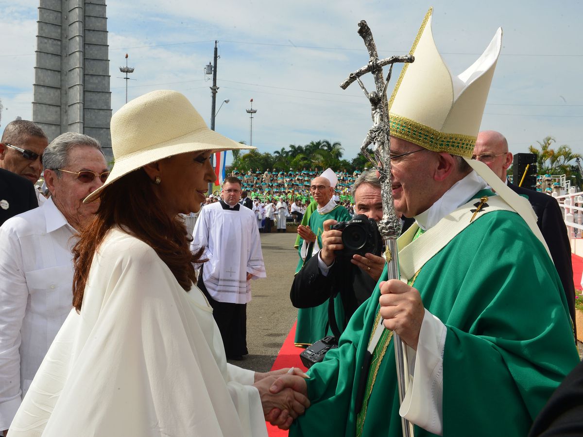 El Pontífice afirmó que durante el primer gobierno de Cristina Kirchner recibió presiones por una causa durante la última dictadura. 