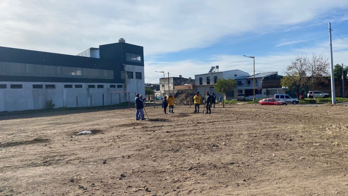 El Club Centenario se muda a dos nuevos predios y evita su cierre. La reubicación fue acordada tras la protesta vecinal por los Juegos Odesur.