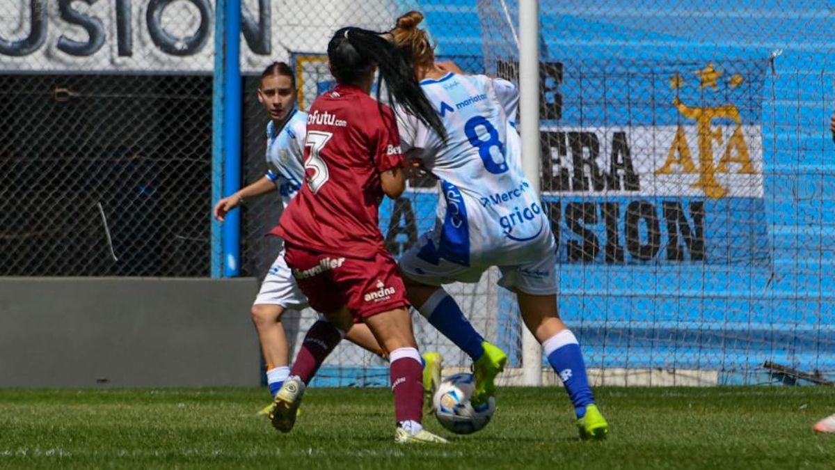 Lanús le ganó a Rafaela y sacó ventaja en la semifinal del Reducido de la Primera B del fútbol femenino.&nbsp;