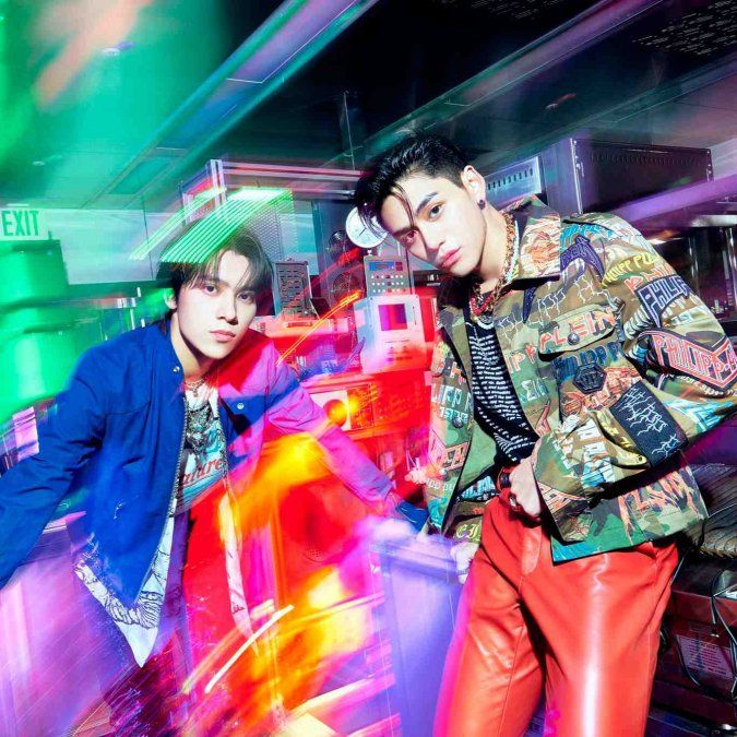 Lucas y Hendery de WayV.