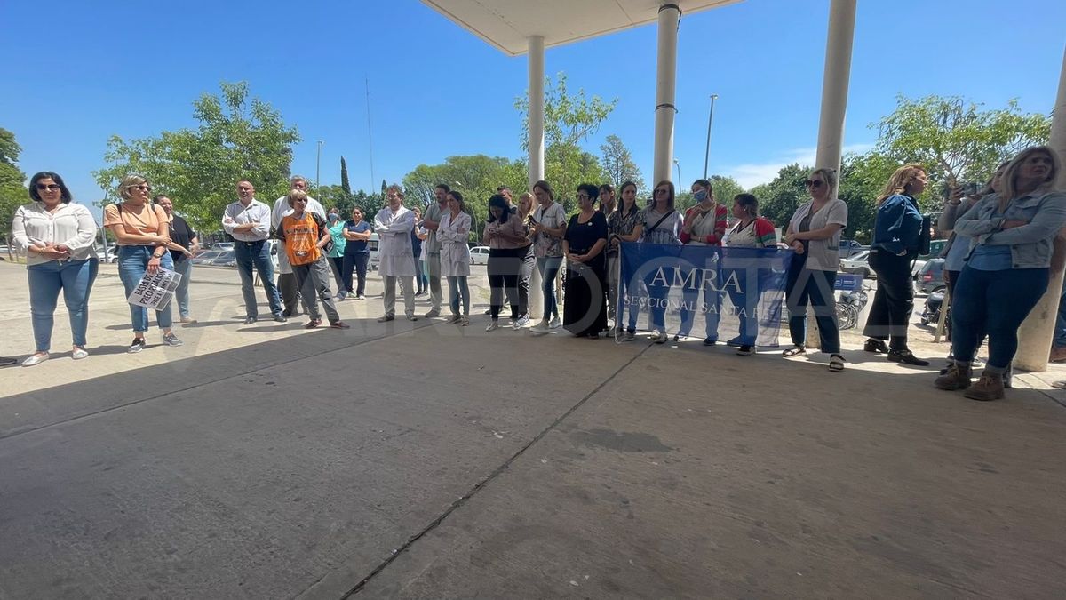 Los profesionales del Iturraspe se mostraron cansados ante la alta demanda que tienen y la falta de respuesta de parte de las autoridades.  