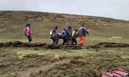Una turista argentina murió al ser alcanzada por un rayo durante una excursión en Perú. Una turista argentina murió al ser alcanzada por un rayo durante una excursión en Perú.