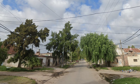 El robo ocurrió cerca del domicilio de la víctima entre las calles Tucumán y Aguado en barrio Santa Rosa de Lima. El robo ocurrió cerca del domicilio de la víctima entre las calles Tucumán y Aguado en barrio Santa Rosa de Lima.