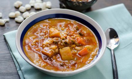 El locro vegano o vegetariano se tornó una opción muy demandada en los últimos tiempos. En Santa Fe, cada vez más locales suman esta opción en fechas patrias. El locro vegano o vegetariano se tornó una opción muy demandada en los últimos tiempos. En Santa Fe, cada vez más locales suman esta opción en fechas patrias.