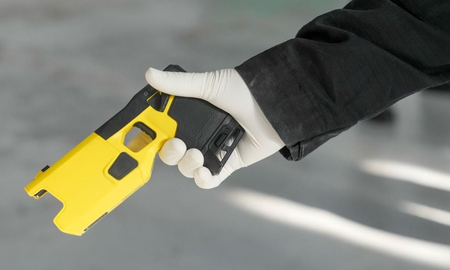 Santa Fe redobla la apuesta por las pistolas Taser. Santa Fe redobla la apuesta por las pistolas Taser.