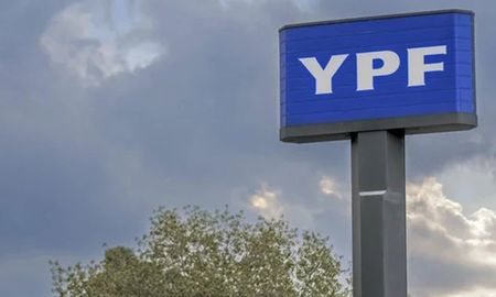 La Justicia de Estados Unidos resolvió suspender todas las demandas vinculadas al juicio por la expropiación de YPF. La Justicia de Estados Unidos resolvió suspender todas las demandas vinculadas al juicio por la expropiación de YPF.