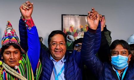 El presidente Alberto Fernández viajará a Bolivia para participar el domingo por la mañana del acto de asunción del mandatario electo Luis Arce, en La Paz. El presidente Alberto Fernández viajará a Bolivia para participar el domingo por la mañana del acto de asunción del mandatario electo Luis Arce, en La Paz.