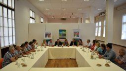 Trabajadores de industrias regionales Trabajadores de industrias regionales