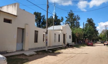 Escuela N° 941 de La Guardia: apuñalaron a una mujer en la puerta Escuela N° 941 de La Guardia: apuñalaron a una mujer en la puerta