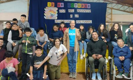 A través de talleres que lleva adelante en distintas escuelas de Santa Fe, Cilsa busca que los alumnos puedan ponerse en el lugar del otro. A través de talleres que lleva adelante en distintas escuelas de Santa Fe, Cilsa busca que los alumnos puedan ponerse en el lugar del otro.