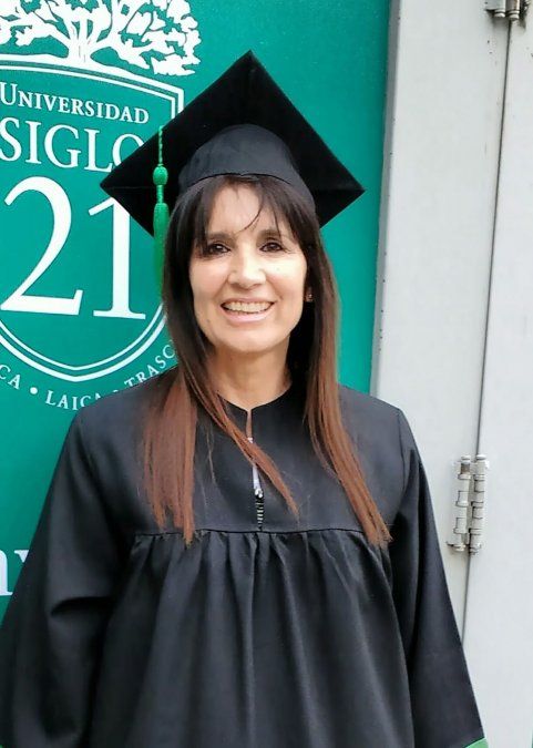 Rosa Sabena recibida en Derecho.