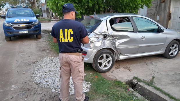 El vehículo secuestrado coincide con los registros fílmicos del choque y presenta daños en la parte trasera.&nbsp;