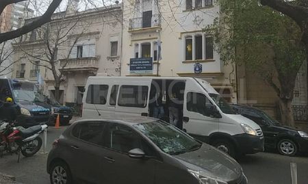 La detención fue realizada por agentes de la Policía Federal de Buenos Aires que estuvieron al frente de la investigación. La detención fue realizada por agentes de la Policía Federal de Buenos Aires que estuvieron al frente de la investigación.