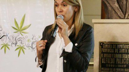 Laura Acosta, referente de Macame, contó que desde la organización se promueve el autocultivo para garantizar la calidad del aceite de cannabis.