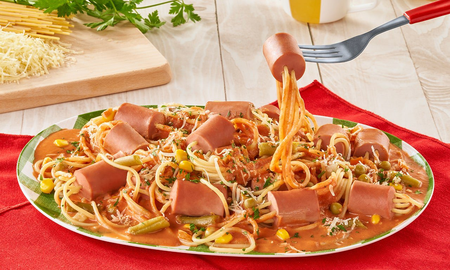 Cómo hacer salchipasta: una receta fácil y que aman los más chicos Cómo hacer salchipasta: una receta fácil y que aman los más chicos