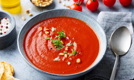 Fresco y fácil: la receta más sencilla y económica para hacer sopa fría de tomate en casa Fresco y fácil: la receta más sencilla y económica para hacer sopa fría de tomate en casa