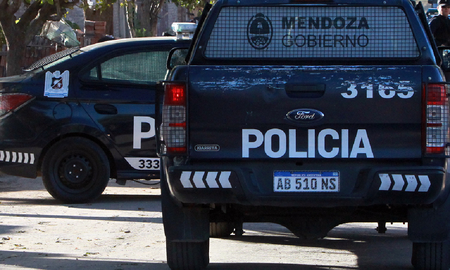 Se quedaron con droga de un allanamiento y fueron detenidos: hay cuatro policías involucrados Se quedaron con droga de un allanamiento y fueron detenidos: hay cuatro policías involucrados