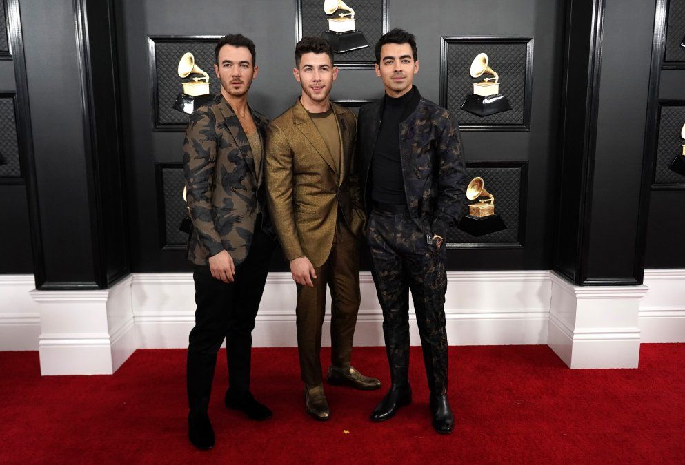Un miembro de los Jonas Brothers reveló su batalla secreta contra el cáncer: Empezó a crecer