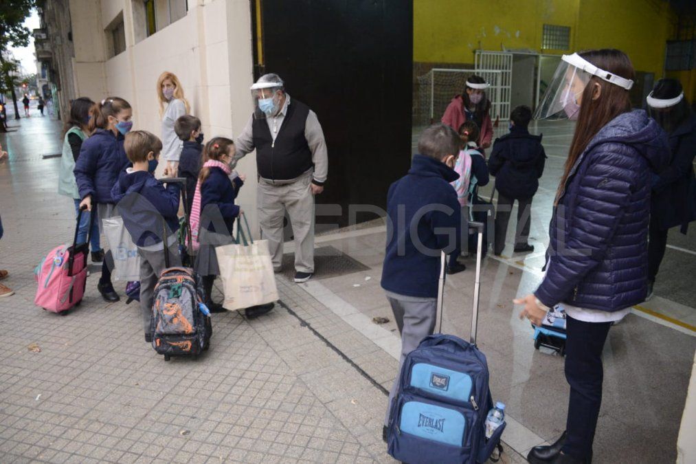 Las clases presenciales se suspenden desde este miércoles 19 de mayo en los departamentos La Capital, Rosario y San Lorenzo y las localidades Rafaela, Villa Minetti y María Teresa.