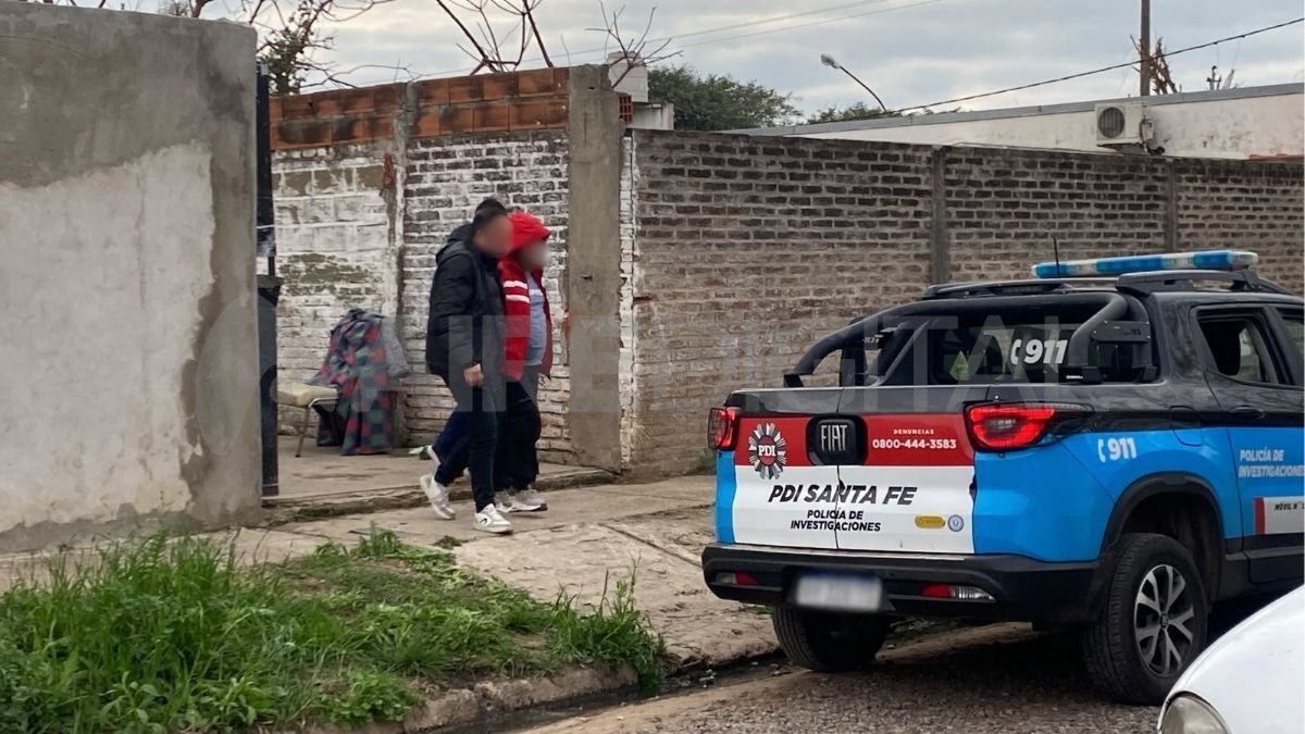 La Policía de Investigaciones (PDI) detuvo este miércoles por la tarde a un empleado del hogar de tránsito que funcionaba de manera clandestina en el barrio Nuevo Horizonte.