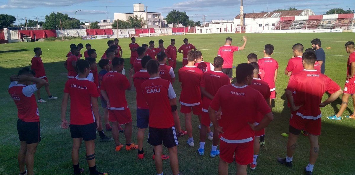 Dos jugadores de 9 de Julio de Rafaela aislados por ser contactos estrechos de un caso positivo.