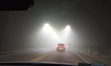 La neblina afecta a la visibilidad del Puente Carretero. La neblina afecta a la visibilidad del Puente Carretero.