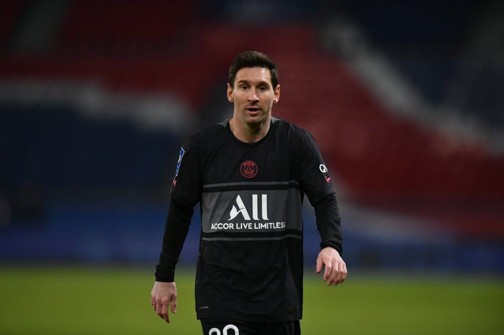 Lionel Messi ingresó en el triunfo de Paris Saint-Germain por 4-0 sobre Reims