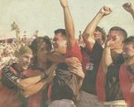 Por el Torneo Clausura 2000, se dio la goleada más notoria en el Clásico Santafesino bajo el ámbito de los torneos de carácter nacional. Colón vencía en su estadio a Unión por 4 a 0. Por el Torneo Clausura 2000, se dio la goleada más notoria en el Clásico Santafesino bajo el ámbito de los torneos de carácter nacional. Colón vencía en su estadio a Unión por 4 a 0.