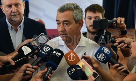 El intendente de Rosario, Pablo Javkin, pidió que no aceleren la comunicación en las cárceles. El intendente de Rosario, Pablo Javkin, pidió que no aceleren la comunicación en las cárceles.