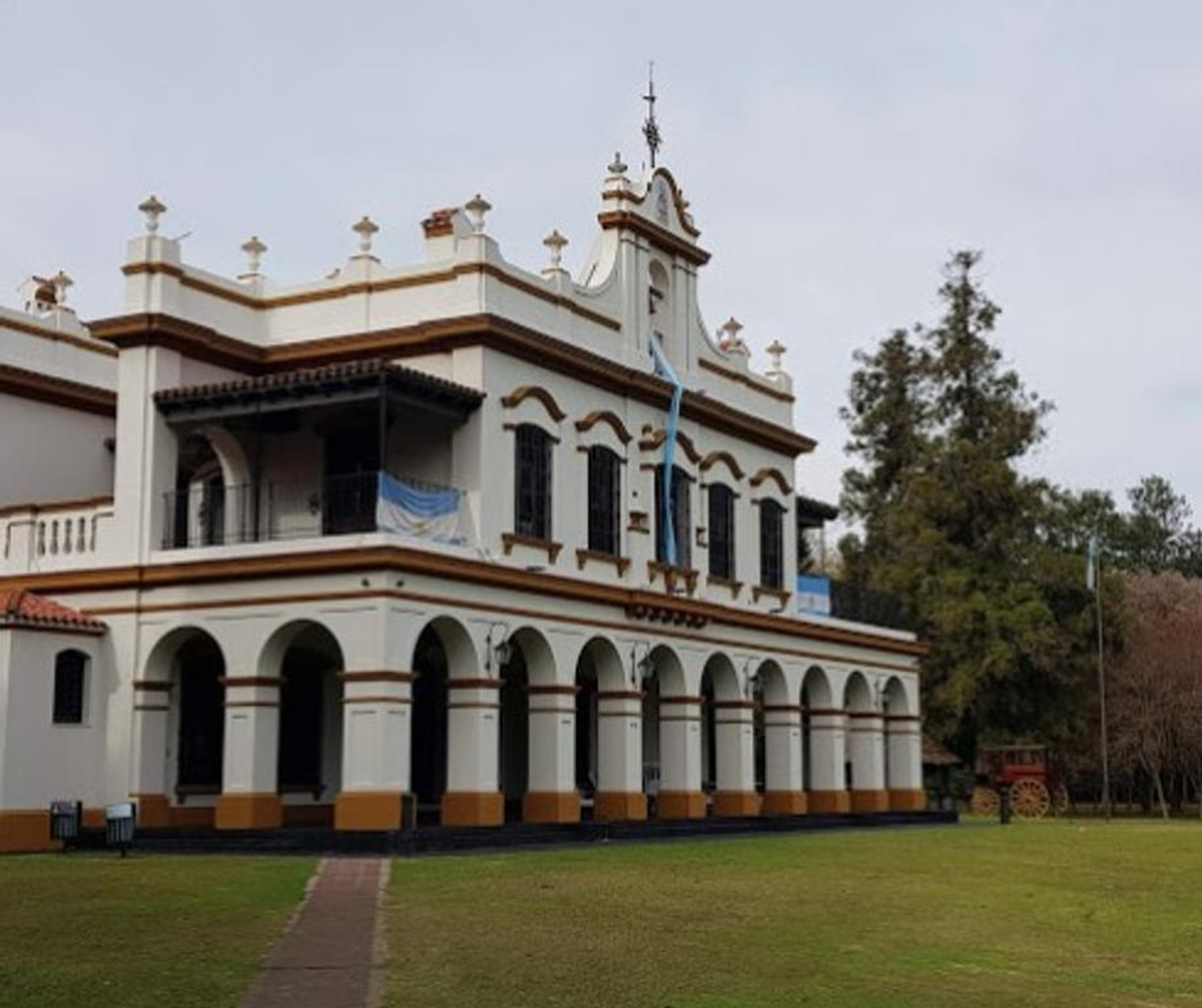 Asalto millonario: roban en cinco casas en un country y se dan a la fuga en un auto de alta gama