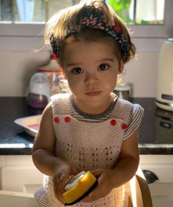 Otro de sus minioutfits con turbante.