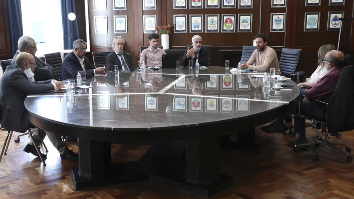 Roberto Feletti encabezó con la reunión con los representantes de autoservicios, almaceneros, supermercadistas chinos y polirrubros.