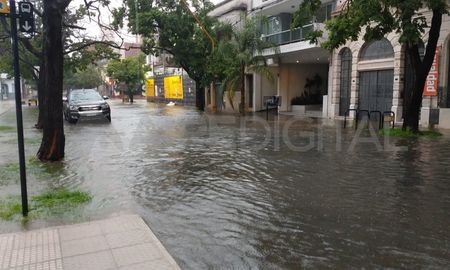 un diluvio en santa fe: cayeron mas de 100 milimetros y se inundaron barrios y calles un diluvio en santa fe: cayeron mas de 100 milimetros y se inundaron barrios y calles