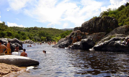 El microclima de Icho Cruz permite disfrutar de actividades al aire libre durante todo el año, desde cabalgatas hasta circuitos de cicloturismo. El microclima de Icho Cruz permite disfrutar de actividades al aire libre durante todo el año, desde cabalgatas hasta circuitos de cicloturismo.
