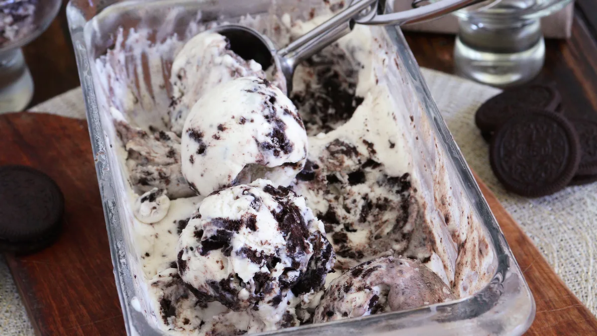 El helado de cookies es una excelente opción para hacer en casa y disfrutar como postre en familia. El helado de cookies es una excelente opción para hacer en casa y disfrutar como postre en familia.