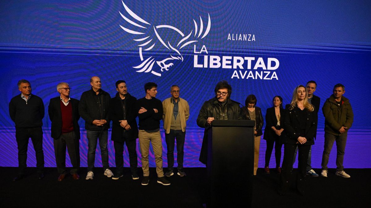 Cambios de Javier Milei tras perder las elecciones en Buenos Aires ...