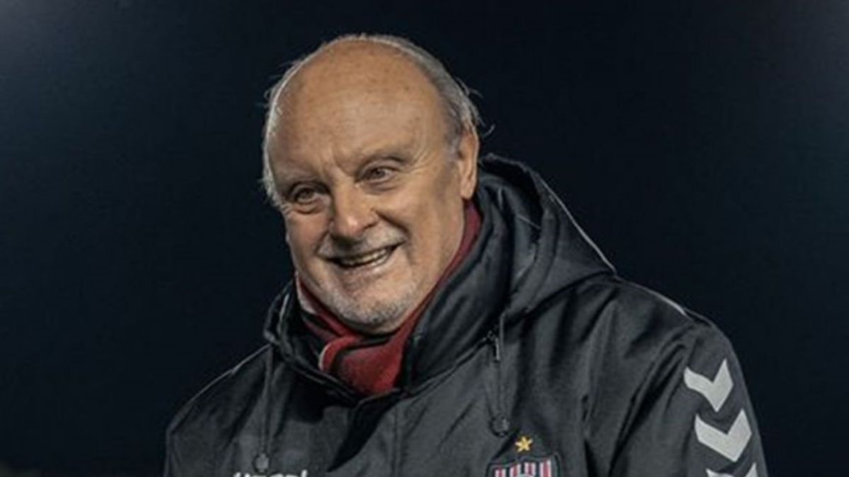 Néstor Di Pierro, presidente de Chacarita. Néstor Di Pierro, presidente de Chacarita.