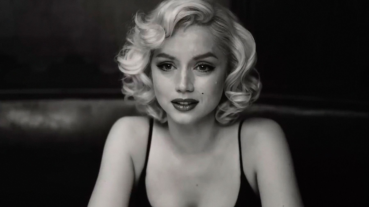 Critican ‘Blonde’ de Netflix como la película "más misógina" del año.