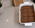 Esta receta de bizcochuelo con banana y cacao se hace en microondas y sin harina. Esta receta de bizcochuelo con banana y cacao se hace en microondas y sin harina.