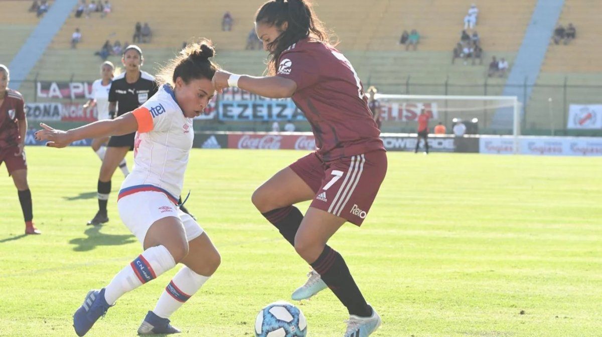 River Plate venció por penales a Nacional de Montevideo en la versión femenina de la Copa Desafío