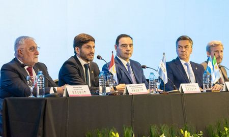 El gobernador Maximiliano Pullaro participó este lunes en la ciudad de Resistencia (Chaco) de la III Reunión de Gobernadores del Litoral. El gobernador Maximiliano Pullaro participó este lunes en la ciudad de Resistencia (Chaco) de la III Reunión de Gobernadores del Litoral.