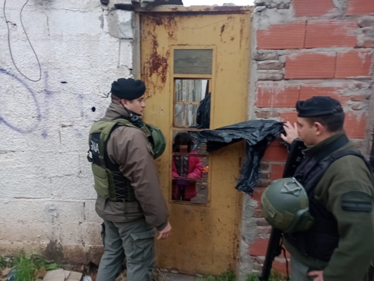 Rescatan en Rosario a una niña de cuatro años que estaba en una vivienda sola y vulnerable