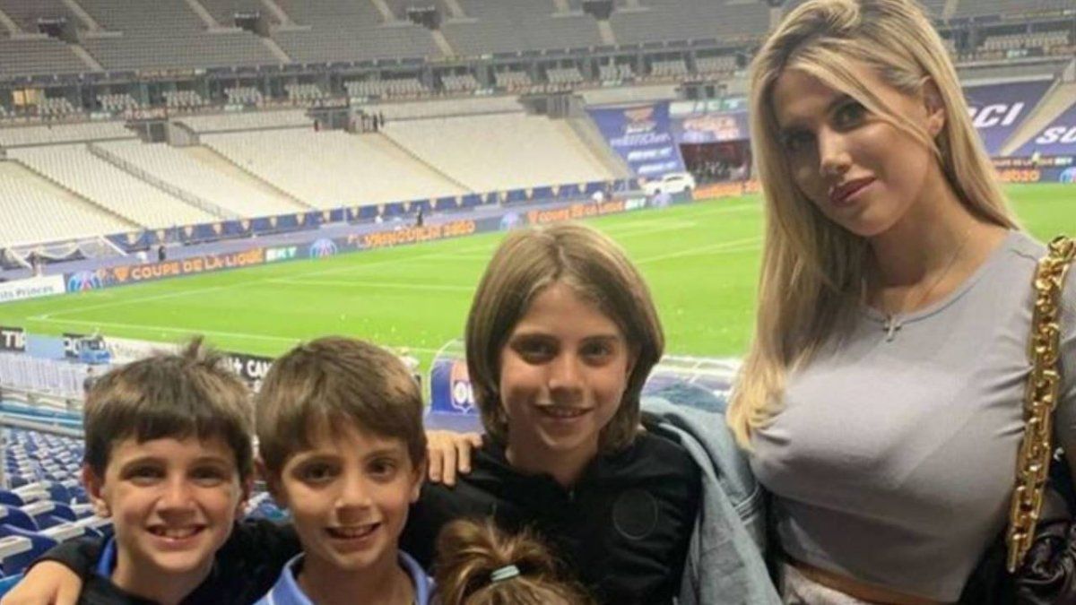 Wanda y los nenes que tuvo con Maxi L&oacute;pez tuvieron que hisoparse.&nbsp;