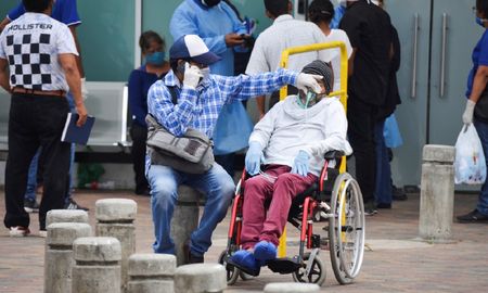 video: un periodista de ecuador se largo a llorar mientras hablaba del caos por el coronavirus video: un periodista de ecuador se largo a llorar mientras hablaba del caos por el coronavirus