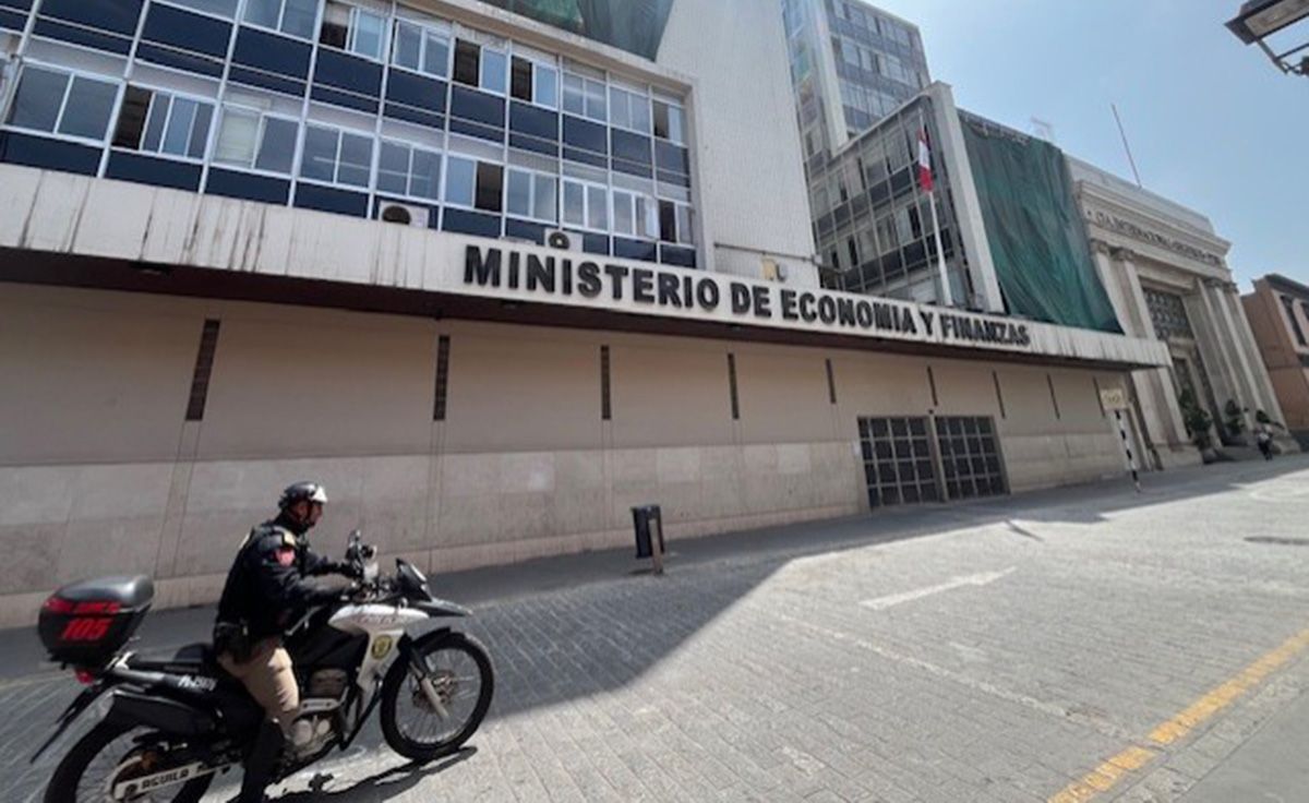 Las crisis políticas no afectan la economía de Perú, que en el primer semestre creció un 2,5%. Las crisis políticas no afectan la economía de Perú, que en el primer semestre creció un 2,5%.