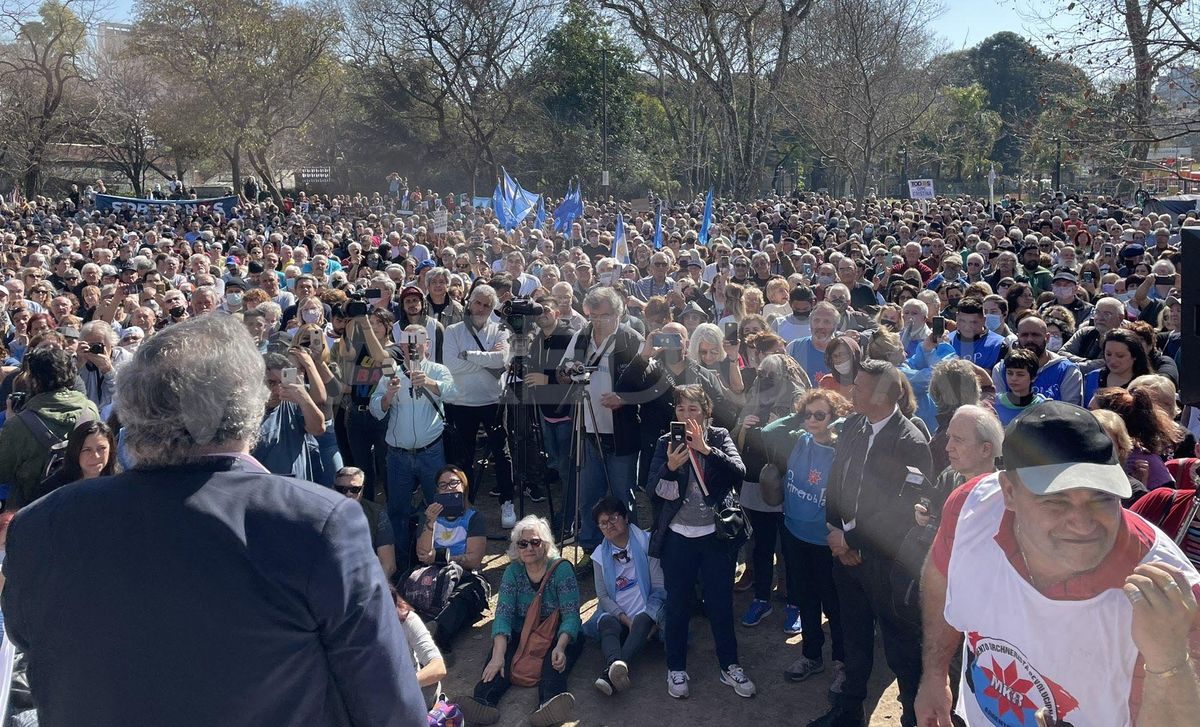 Miles de personas se movilizaron en defensa de Cristina y a favor de la democratización del Poder Judicial